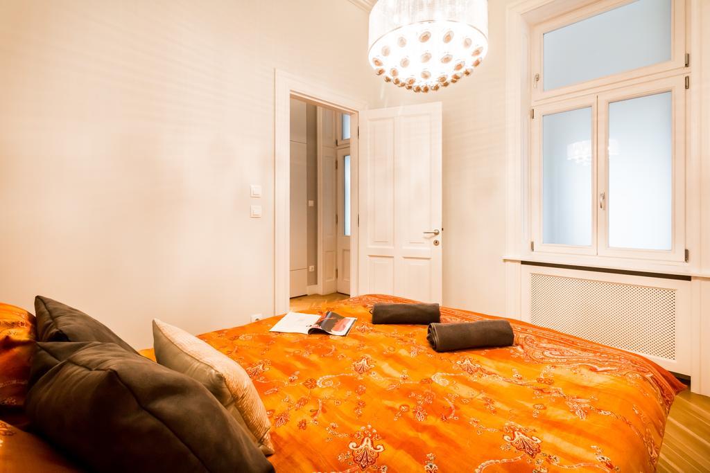 Bpr Opera Lux Treasure Apartman Budapest Kültér fotó